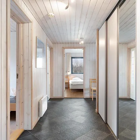 Holiday home In With 4 Bedrooms And Wifi