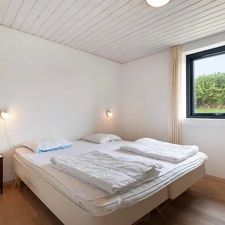 In With 4 Bedrooms And Wifi *