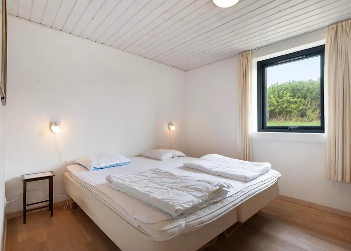 In With 4 Bedrooms And Wifi *